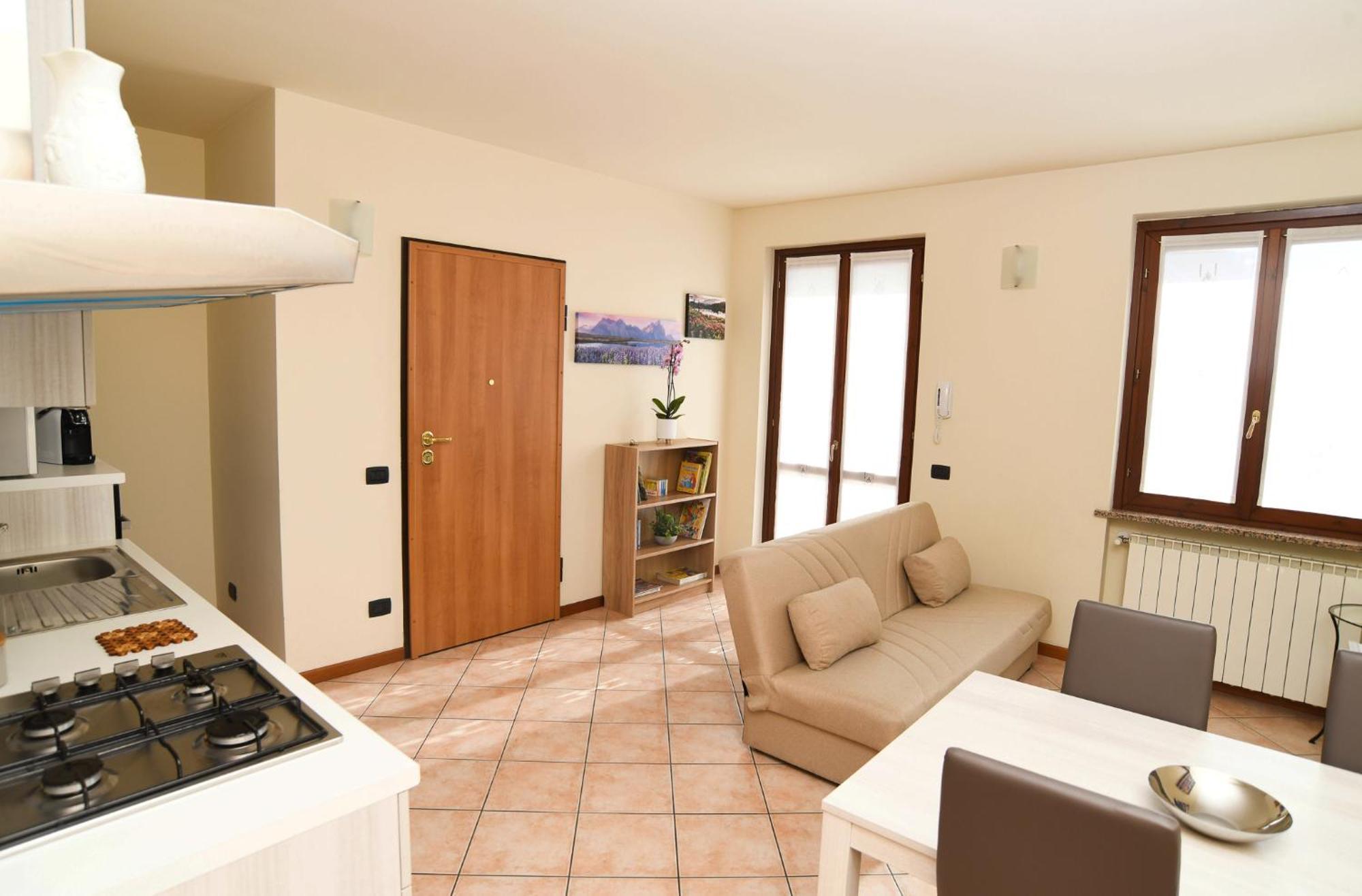 Rovato Entire Apartment In The Capital Of Franciacorta Dış mekan fotoğraf
